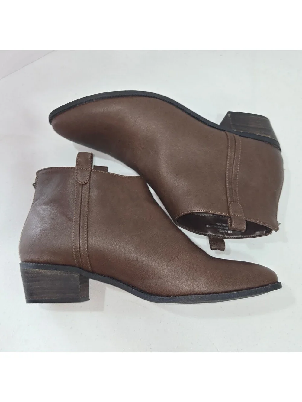 C. EST. 1946 Women’s Brown Ankle Booties Size 11M back zip almond toe man made
